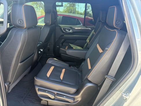 Used 2024 GMC Yukon AT4 w/ Technology Package image 7