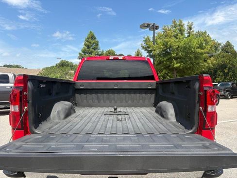 Used 2015 GMC Sierra 2500 SLE w/ SLE Preferred Package AWD/4WD image 14