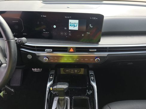 Used 2025 Kia Sorento SX Prestige image 37