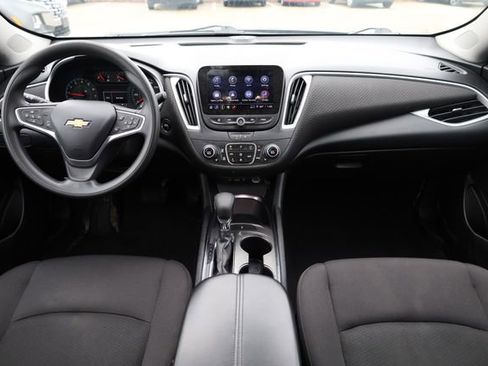Used 2023 Chevrolet Malibu LT image 16
