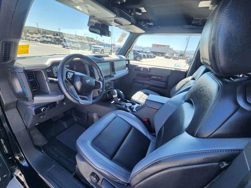 Used 2024 Ford Bronco Black Diamond w/ Sasquatch Package image 11