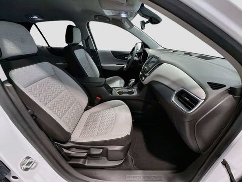 Used 2024 Chevrolet Equinox LT FWD image 23