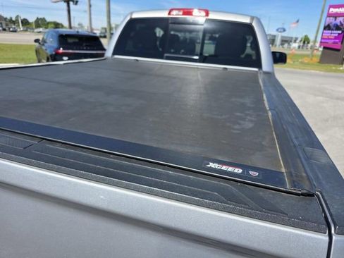 Used 2017 Toyota Tundra SR5 w/ SR5 Upgrade Package image 7