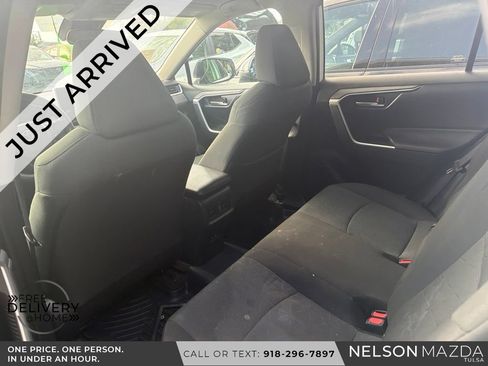 Used 2023 Toyota RAV4 XLE FWD image 10