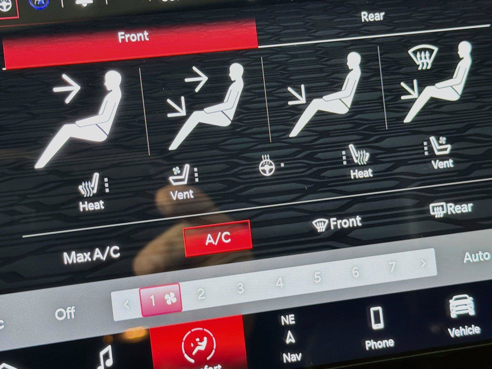 Used 2025 Dodge Durango GT AWD/4WD image 25