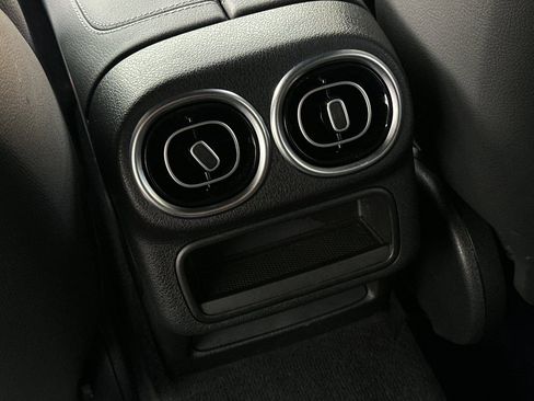 Certified 2025 Mercedes-Benz GLC 300 4MATIC image 31