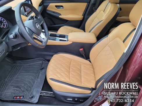 Used 2024 Nissan Sentra SV w/ SV Premium Package image 3