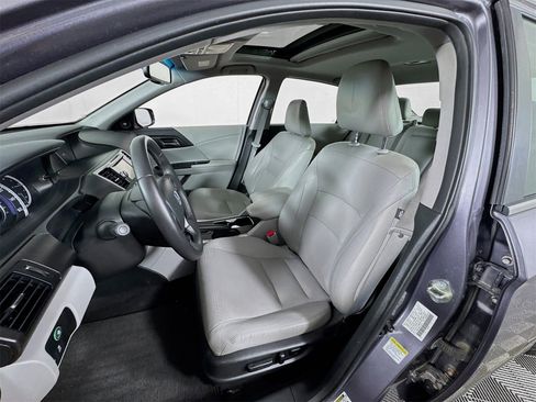 Used 2015 Honda Accord EX-L image 16