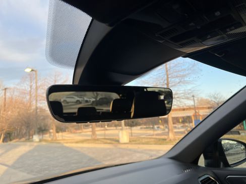 Certified 2023 Volkswagen Tiguan SE R-Line image 25