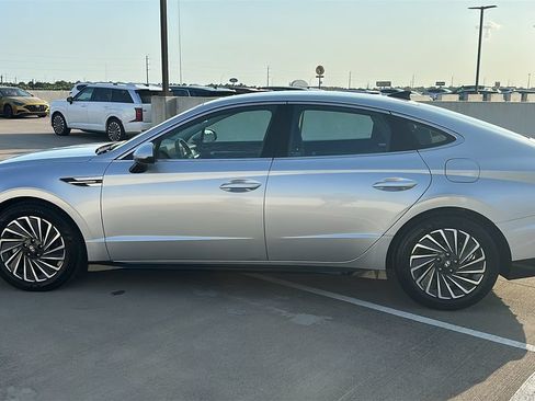 Used 2025 Hyundai Sonata SEL FWD image 9