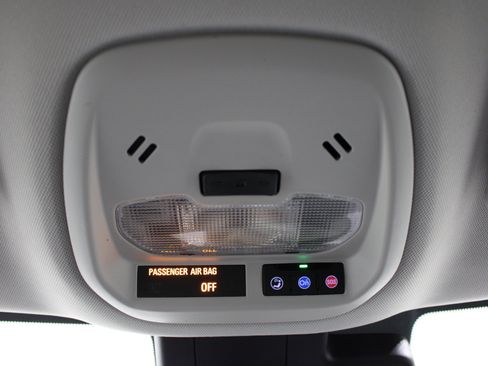 Used 2024 Chevrolet Trax LT w/ Driver Confidence Package FWD image 19