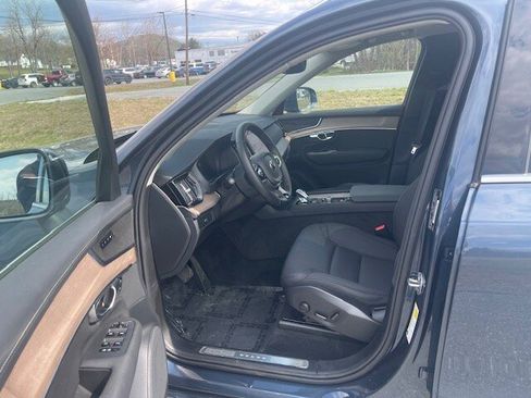 Used 2025 Volvo XC90 B6 Plus AWD/4WD image 7
