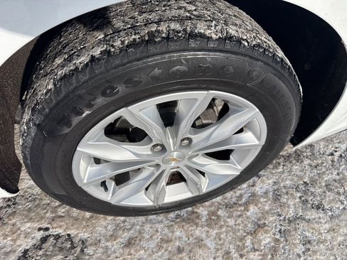 Used 2024 Chevrolet Malibu LT image 14