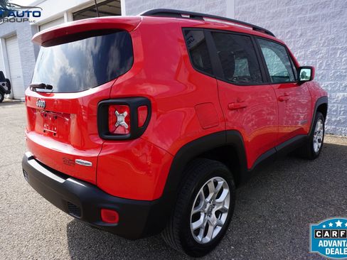 Used 2017 Jeep Renegade Latitude AWD/4WD image 10