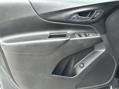 Used 2021 Chevrolet Equinox LT FWD image 14