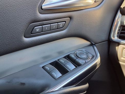 Certified 2023 Cadillac XT4 Premium Luxury image 31