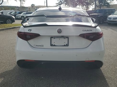 Used 2022 Alfa Romeo Giulia Veloce image 6
