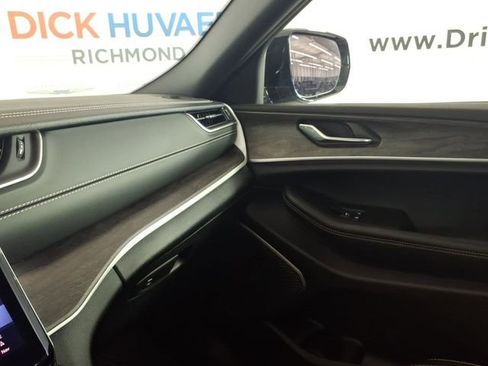 Used 2025 Jeep Grand Cherokee L Limited w/ Luxury Tech Group II image 25