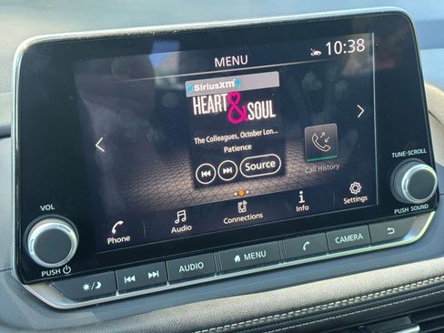 Used 2025 Nissan Rogue SV FWD image 20