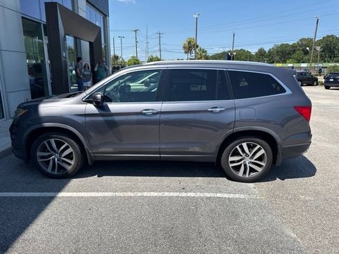 Used 2018 Honda Pilot Touring image 7