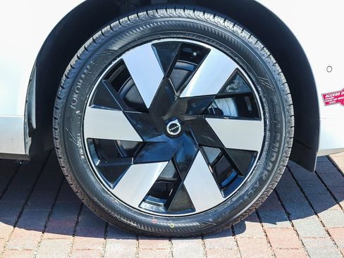Used 2024 Volvo XC60 T8 Plus w/ Protection Package Premier AWD/4WD image 11