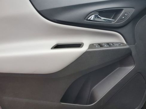 Certified 2024 Chevrolet Equinox LS w/ Driver Confidence II Package image 18