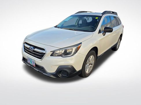 Used 2019 Subaru Outback 2.5i image 2
