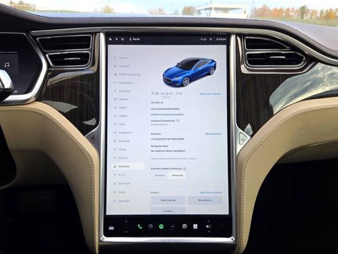 Used 2013 Tesla Model S 85 image 18