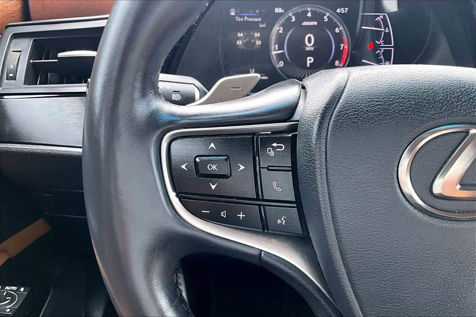 Used 2024 Lexus ES 350 w/ Premium Package FWD image 22