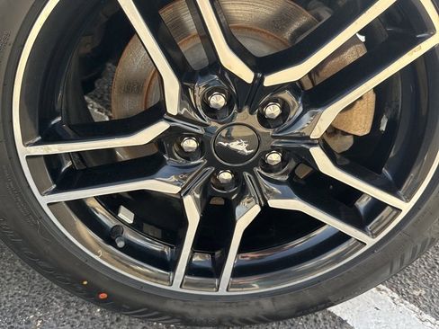 Used 2020 Ford Mustang Premium image 8