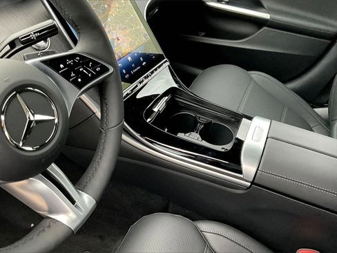 New 2026 Mercedes-Benz C 300 4MATIC Sedan image 8