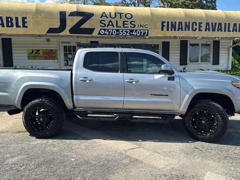 Used 2016 Toyota Tacoma TRD Sport w/ Towing Package AWD/4WD image 2