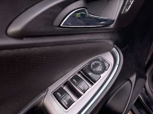 Used 2018 Chevrolet Malibu LT FWD image 22