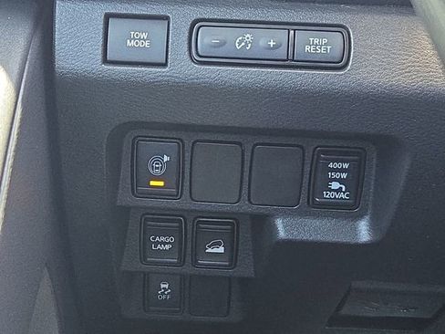 Used 2022 Nissan Frontier SV AWD/4WD image 25