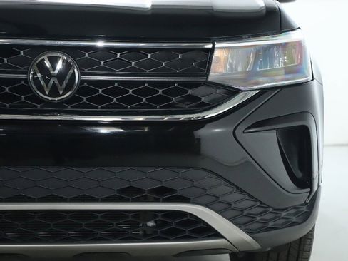 Used 2024 Volkswagen Taos S image 8