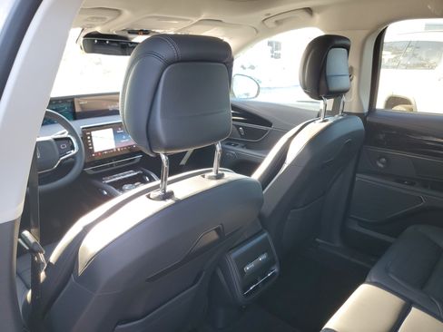 New 2026 Lincoln Nautilus Reserve w/ Jet Appearance Package image 29