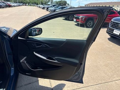 Used 2024 Chevrolet Malibu LT FWD image 15