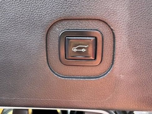 Used 2015 GMC Terrain SLT w/ Open Road Package image 16