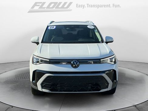 Certified 2025 Volkswagen Taos SEL w/ Black Wheel Plus Package image 3