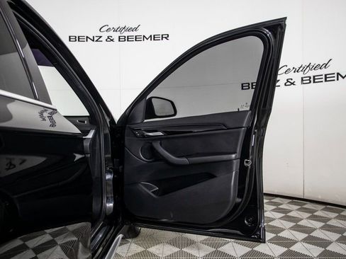 Used 2019 BMW X1 xDrive28i w/ Convenience Package image 16