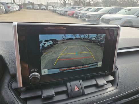 Used 2025 Toyota RAV4 LE image 22