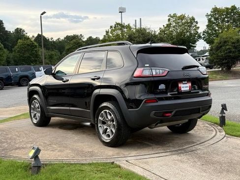 Used 2022 Jeep Cherokee Trailhawk w/ Premium Leather Package AWD/4WD image 5