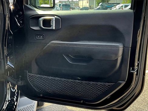 Used 2021 Jeep Wrangler Unlimited Sahara w/ Cold Weather Group image 22