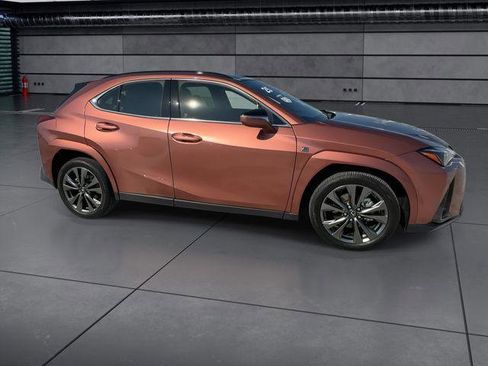 Certified 2025 Lexus UX 300h FWD w/ Accessory Package (Z2) image 9