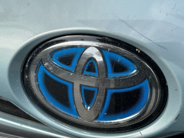 Used 2018 Toyota Prius Two w/ Prius Two Safety Plus Package FWD image 9