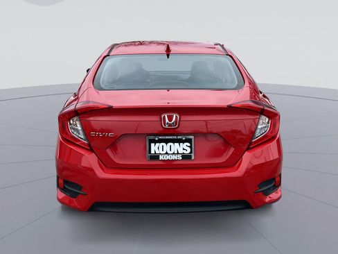 Used 2018 Honda Civic EX image 5