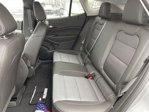 New 2026 Chevrolet Trax LT w/ Sunroof Package image 22