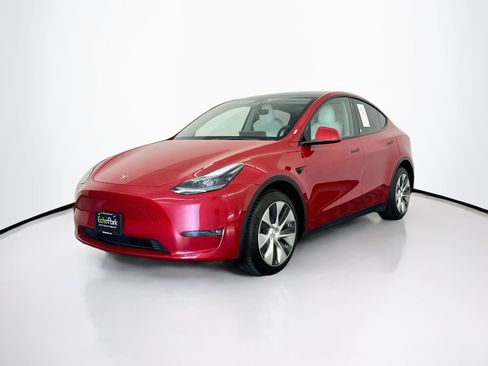 Used 2023 Tesla Model Y Long Range AWD/4WD image 3