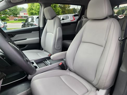 Certified 2024 Honda Odyssey EX-L image 7