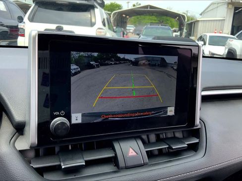 Used 2025 Toyota RAV4 XLE image 26